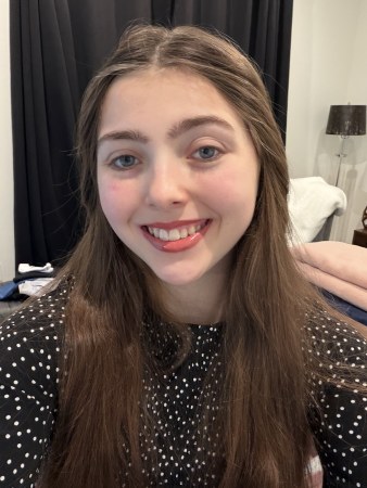 artist Lola Cradeur bio photo