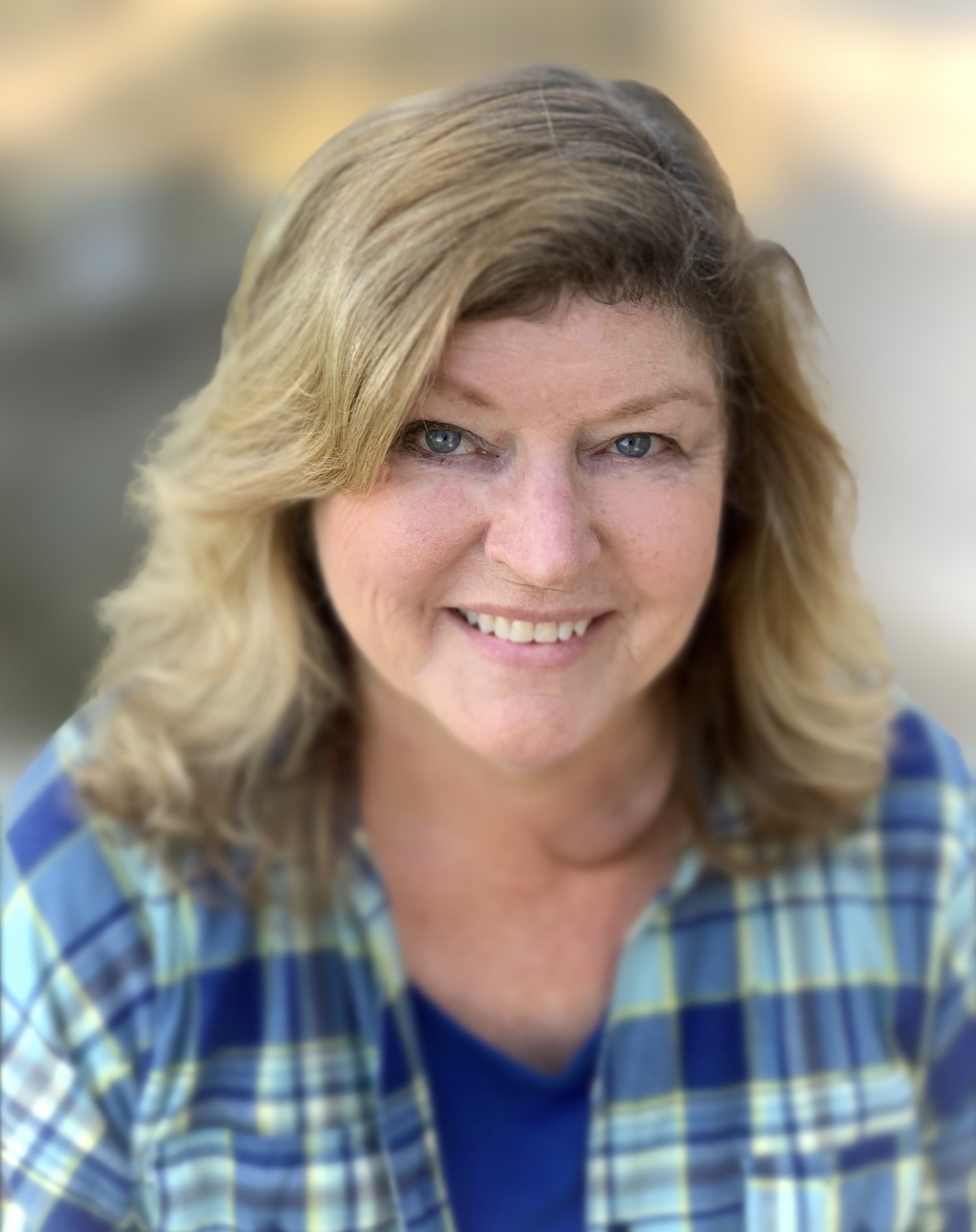 Janis Ellison artist portrait