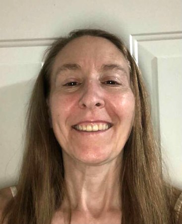 Leslie Lowdermilk artist portrait
