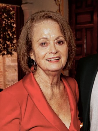artist Rosalinda Peña bio photo