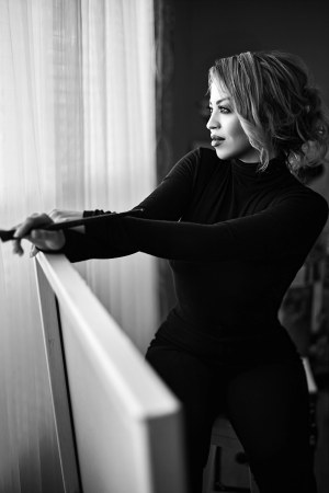 artist Monic Reyes bio photo